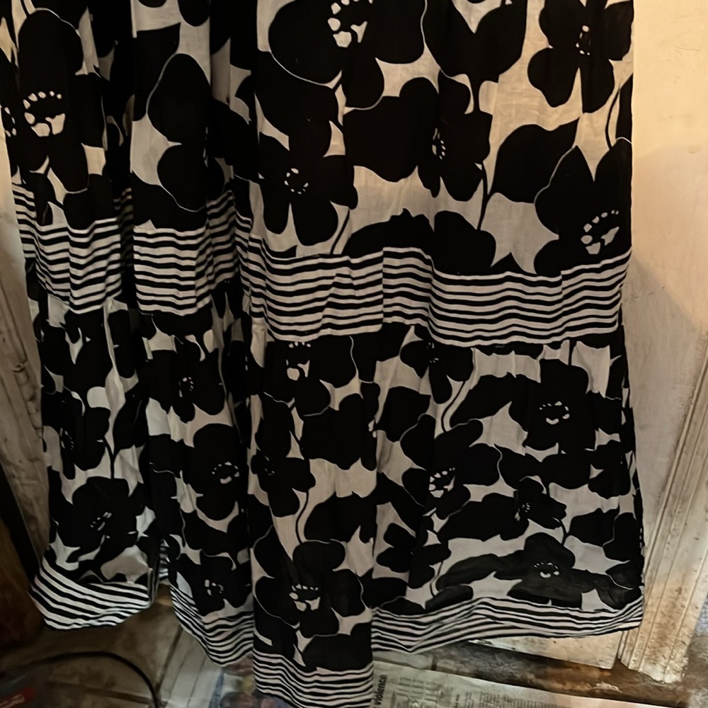 Jonathan Martin size 16 black and white halter maxi dress. NWT - Picture 8 of 8